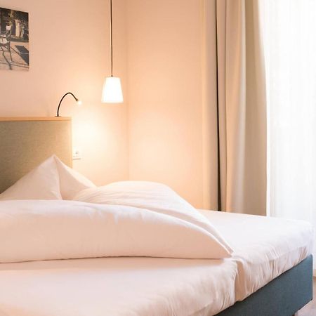 Flora Hotel & Suites Meran Zewnętrze zdjęcie
