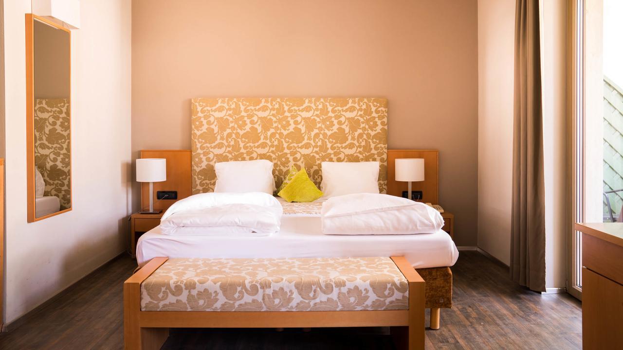 Flora Hotel & Suites Meran Zewnętrze zdjęcie
